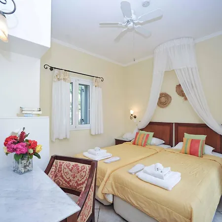 Lemonia Yaliskari Bay Villa