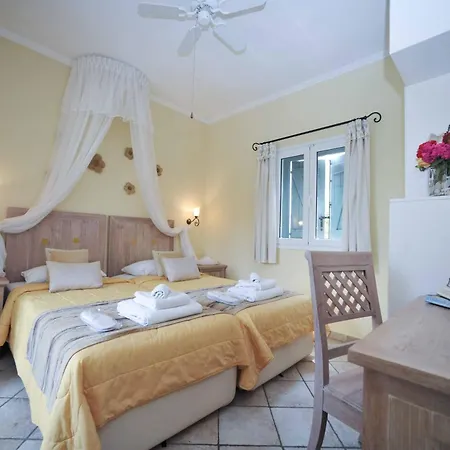 Lemonia Yaliskari Bay Villa *