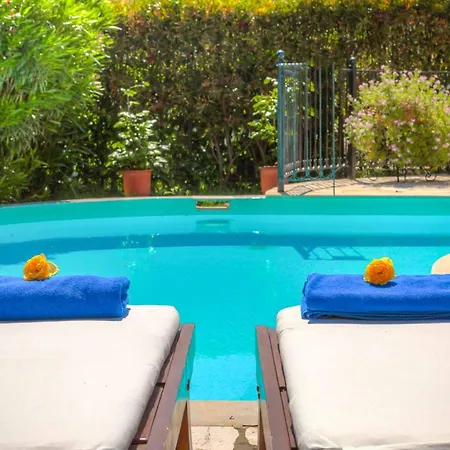 Lemonia Yaliskari Bay