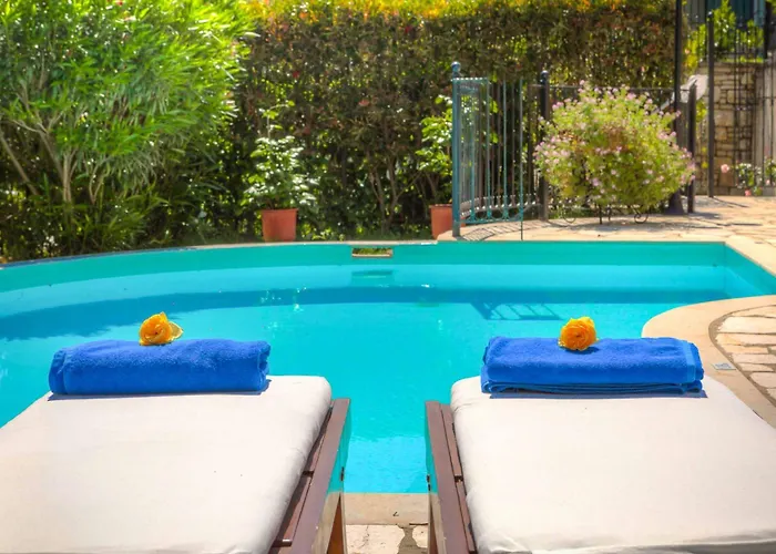 Lemonia Yaliskari Bay