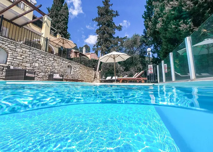 Lemonia Yaliskari Bay * Jimári