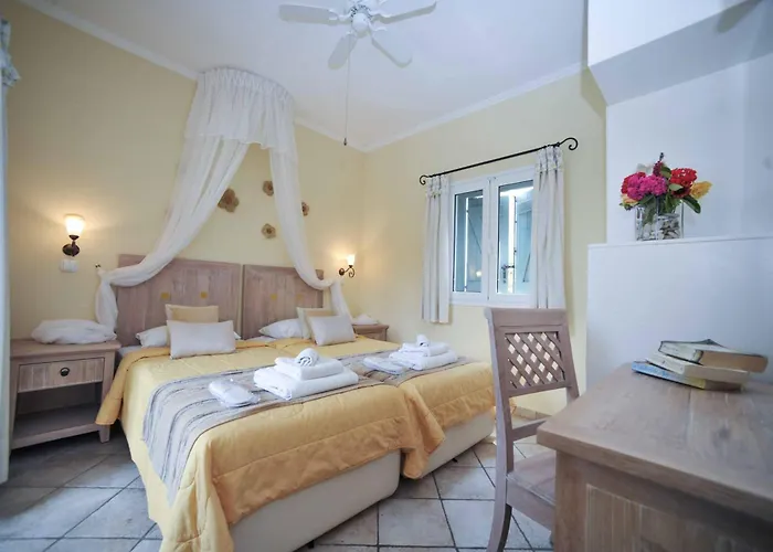 Lemonia Yaliskari Bay Villa *